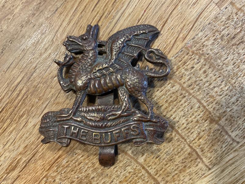 Gradia Militaria - East Kent Regiment (The Buffs) cap badge