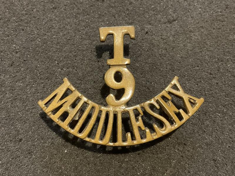 Gradia Militaria - WW1 T/9 MIDDLESEX brass ORs shoulder title.