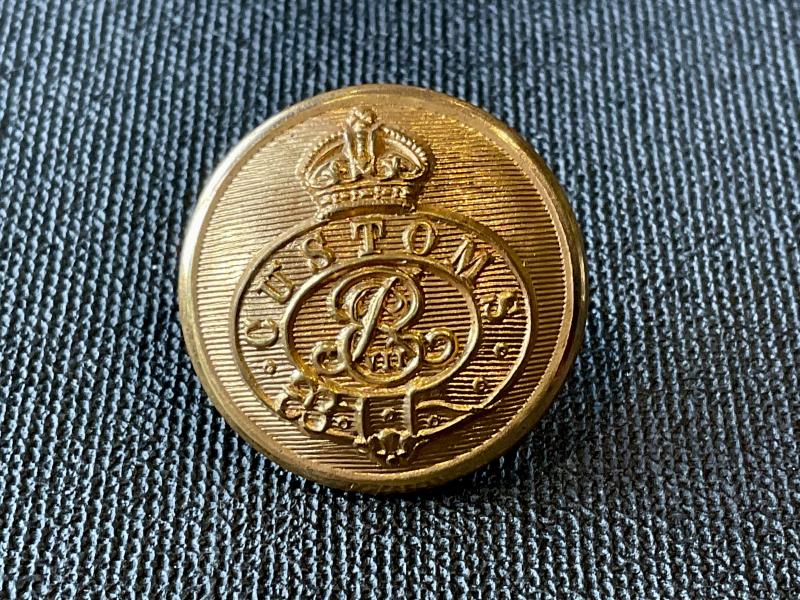 Gradia Militaria - Edward VII Customs officers gilt button , large 24mm size.