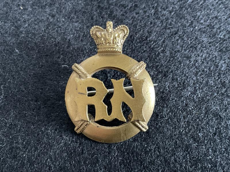 Gradia Militaria - Victorian Royal Navy sweetheart brooch.