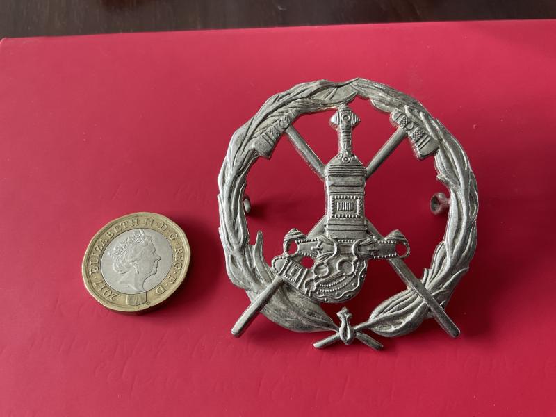 Gradia Militaria - Oman; Musandam Security Force officers cap badge.