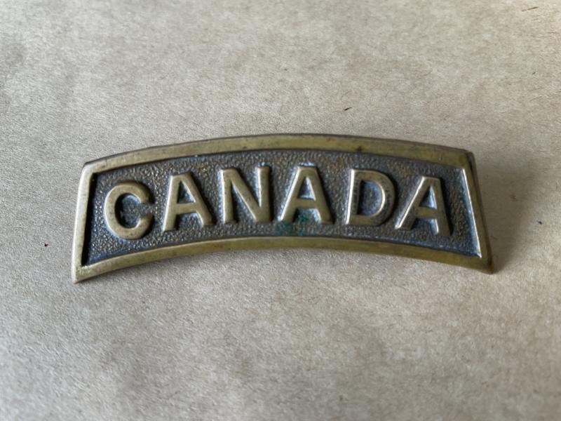 Gradia Militaria - WW1 British made CANADA other ranks shoulder title.