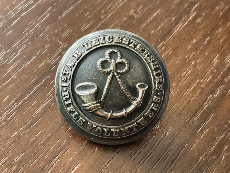 Gradia Militaria - 1st A.B Leicestershire Rifle Volunteers officers button.