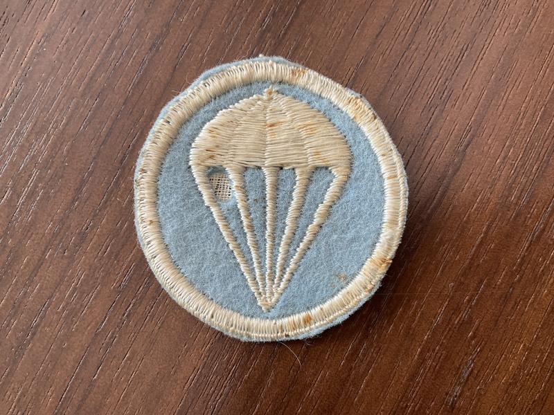 Gradia Militaria - WW2 U.S Army Paratroopers cloth cap badge (British made)