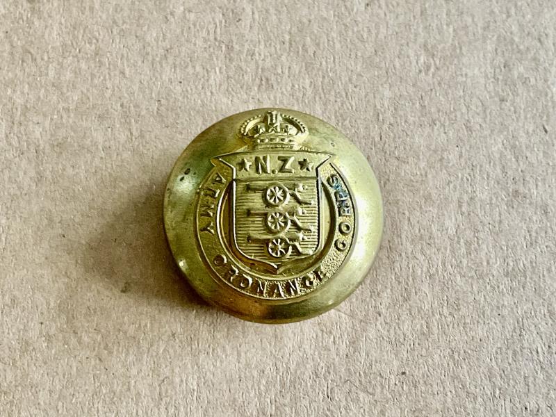 Gradia Militaria - WW1 N.Z Army Ordnance Corps large 24mm button by Firmin.