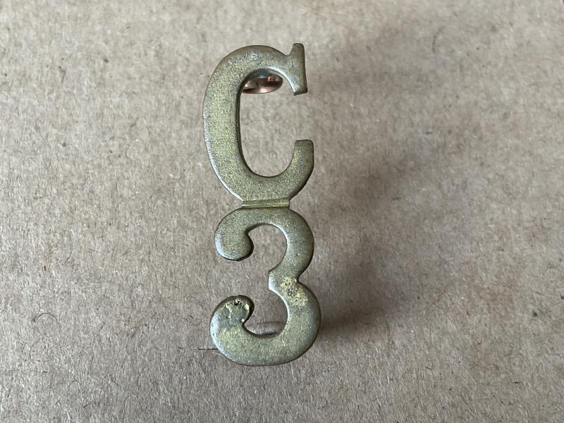 Gradia Militaria - WW1 CEF 3rd Battalion (Toronto) C/3 collar badge.