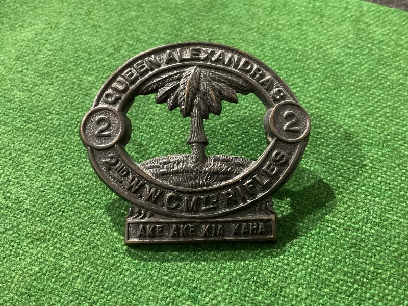 Gradia Militaria - WW1 N.Z 2nd Wellington West Coast Mounted Rifles cap badge.