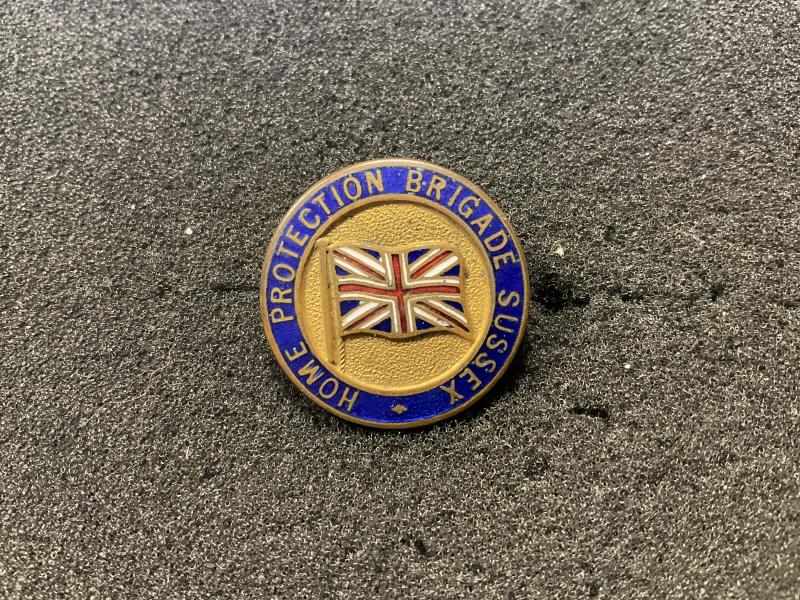 Gradia Militaria - WW1 Home Protection Brigade Sussex V.T.C lapel badge.
