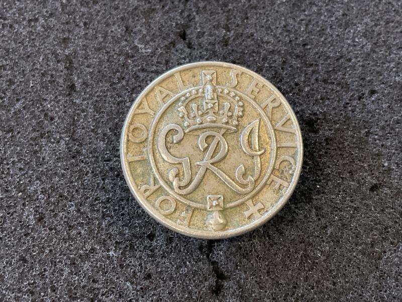 Gradia Militaria - WW2 FOR LOYAL SERVICE lapel badge.