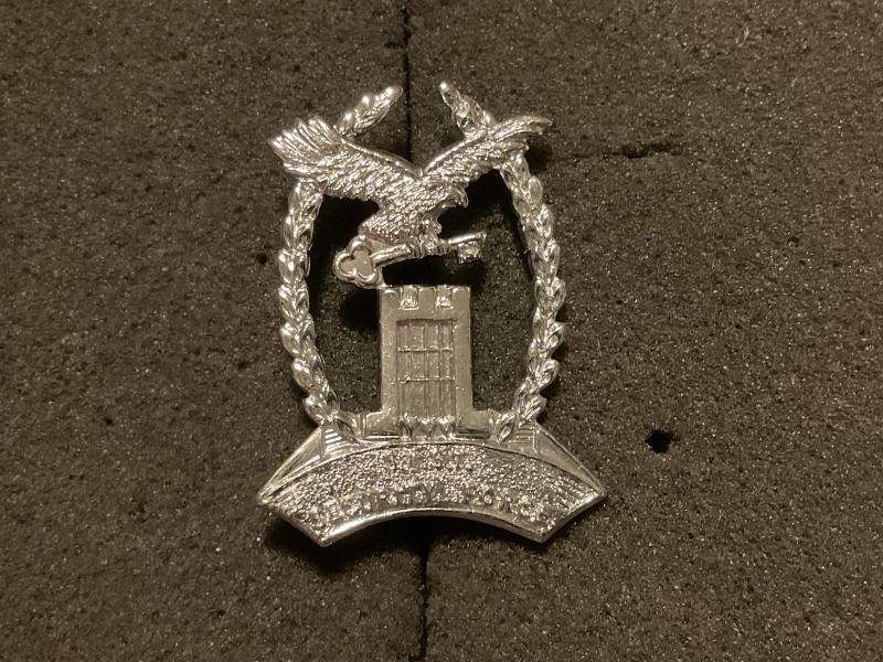 Gradia Militaria - Sierra Leone National Diamond Mine Security Force cap badge.