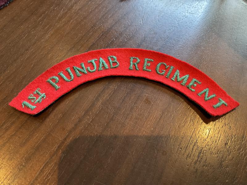 Gradia Militaria - WW2 1st PUNJAB REGIMENT cloth shoulder title.