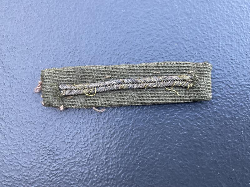 Gradia Militaria - WW1 Bullion wound stripe on Barathea material, removed from uniform.