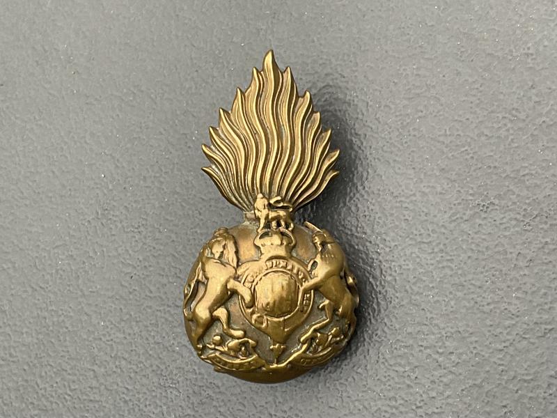 Gradia Militaria - Post 1902 Royal Scots Fusiliers busby badge by Anderson.
