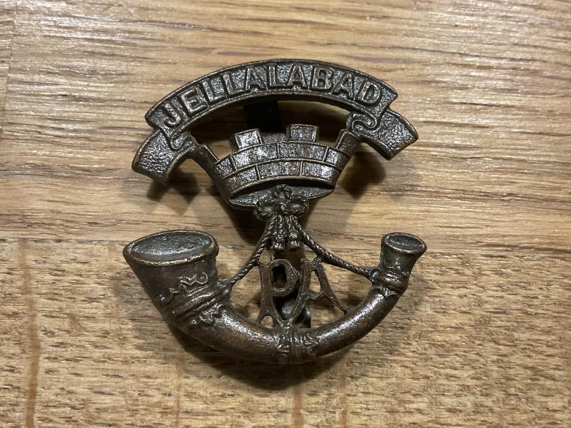Gradia Militaria - WW1/WW2 Somerset Light Infantry O.S.D. cap badge