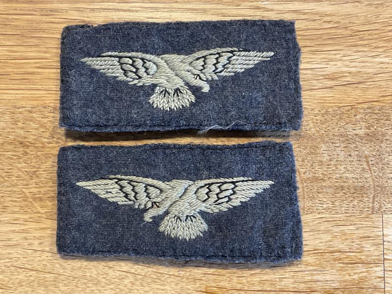 Gradia Militaria - WW2 R.A.F. enlisted ranks sleeve eagles (matching pair)