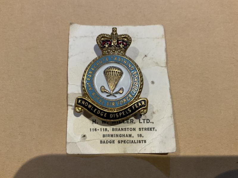 Gradia Militaria - No 1 Parachute Training School R.A.F lapel badge by H.W. Miller