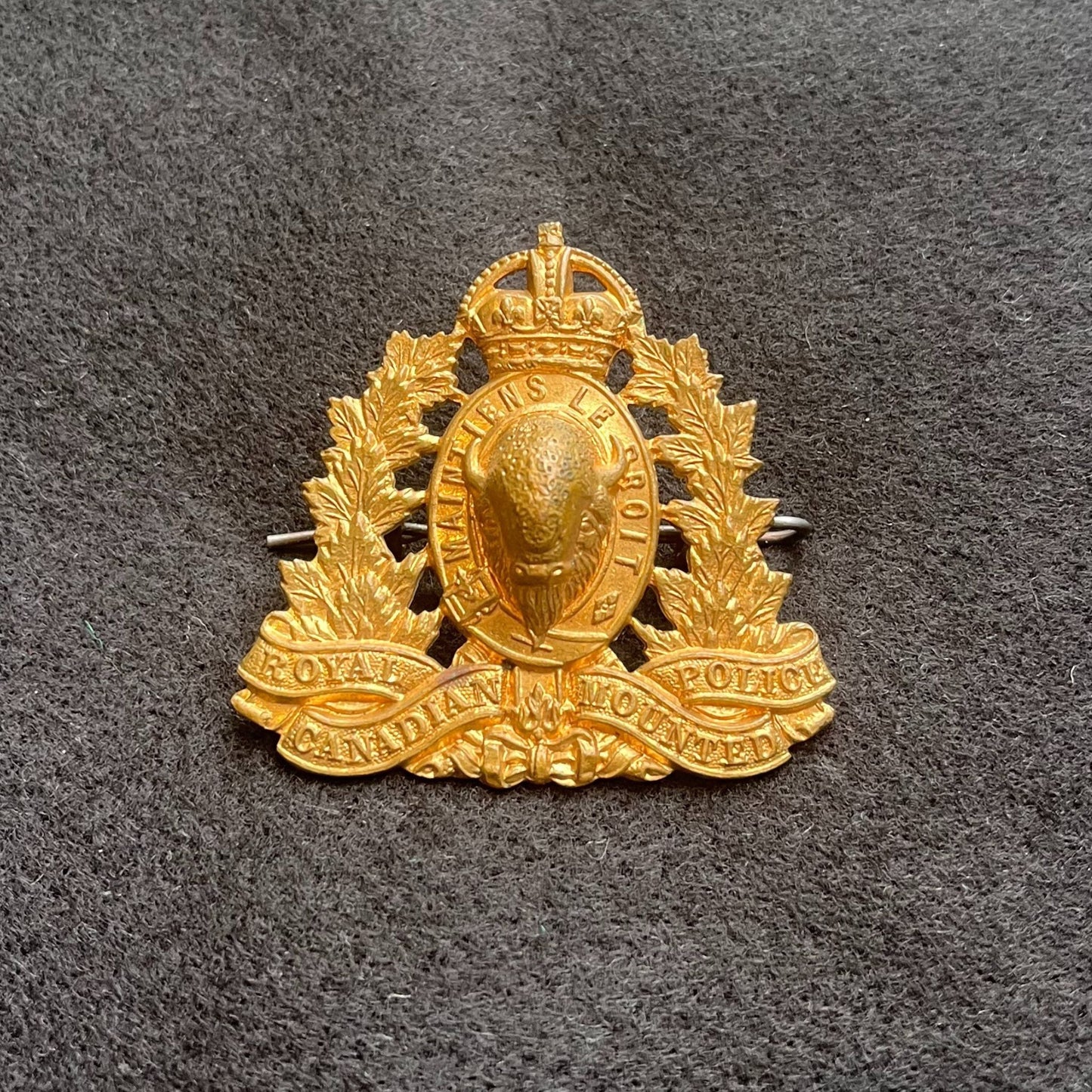 Gradia Militaria - K/C Royal Canadian Mounted Police (RCMP) Cap Badge