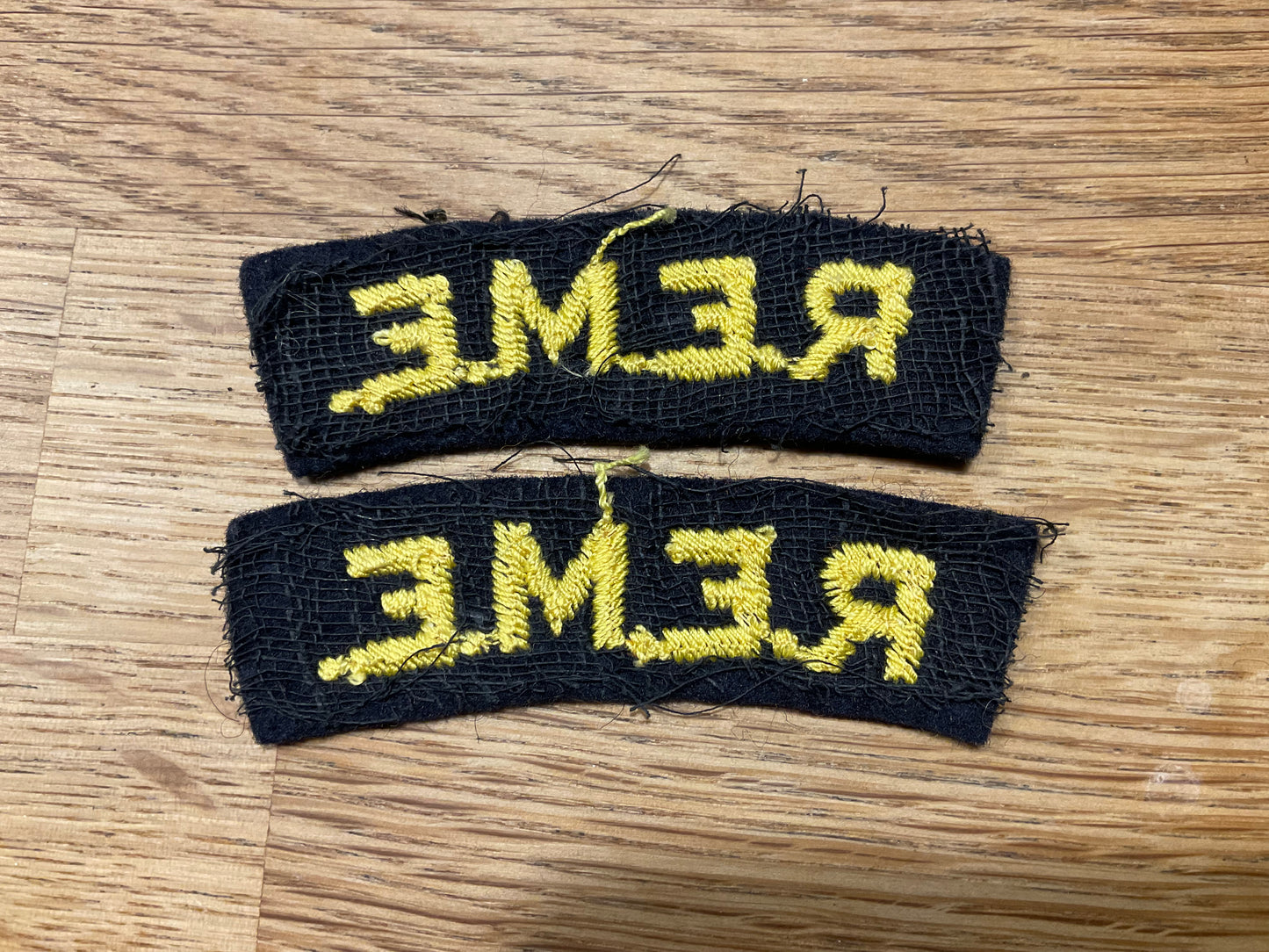 R.E.M.E cloth shoulder titles