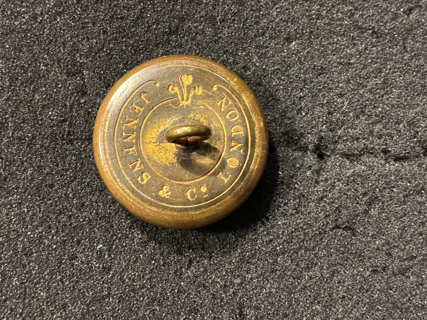 QVC The 52nd (Oxfordshire Light Infantry) Regt 25mm button.