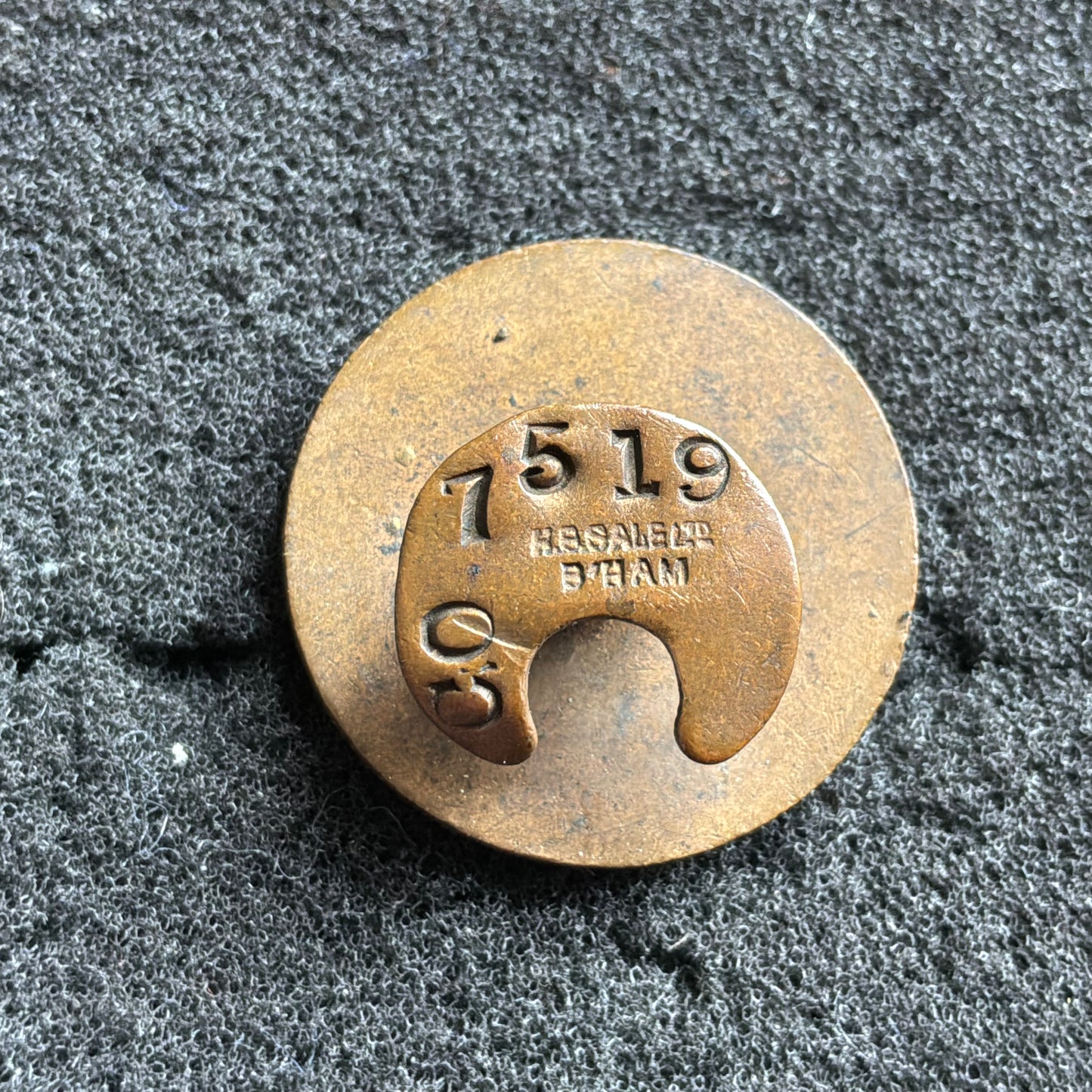 WWI “On War Service 1914” Lapel Badge – by rare maker H.B. Sale Ltd, Birmingham