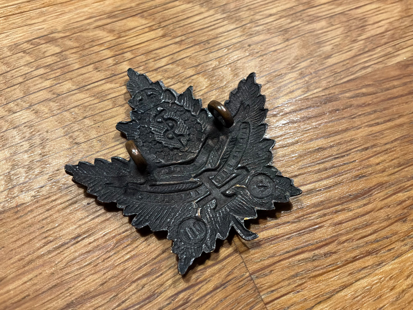 WW1 CEF 4th Canadian Field Ambulance cap badge.