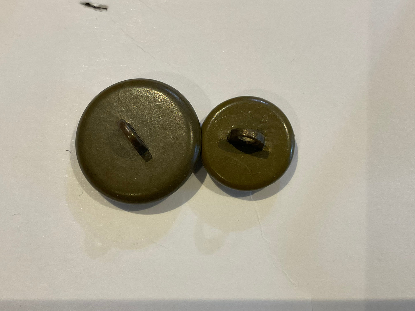 WW2 Green plastic economy General service buttons.