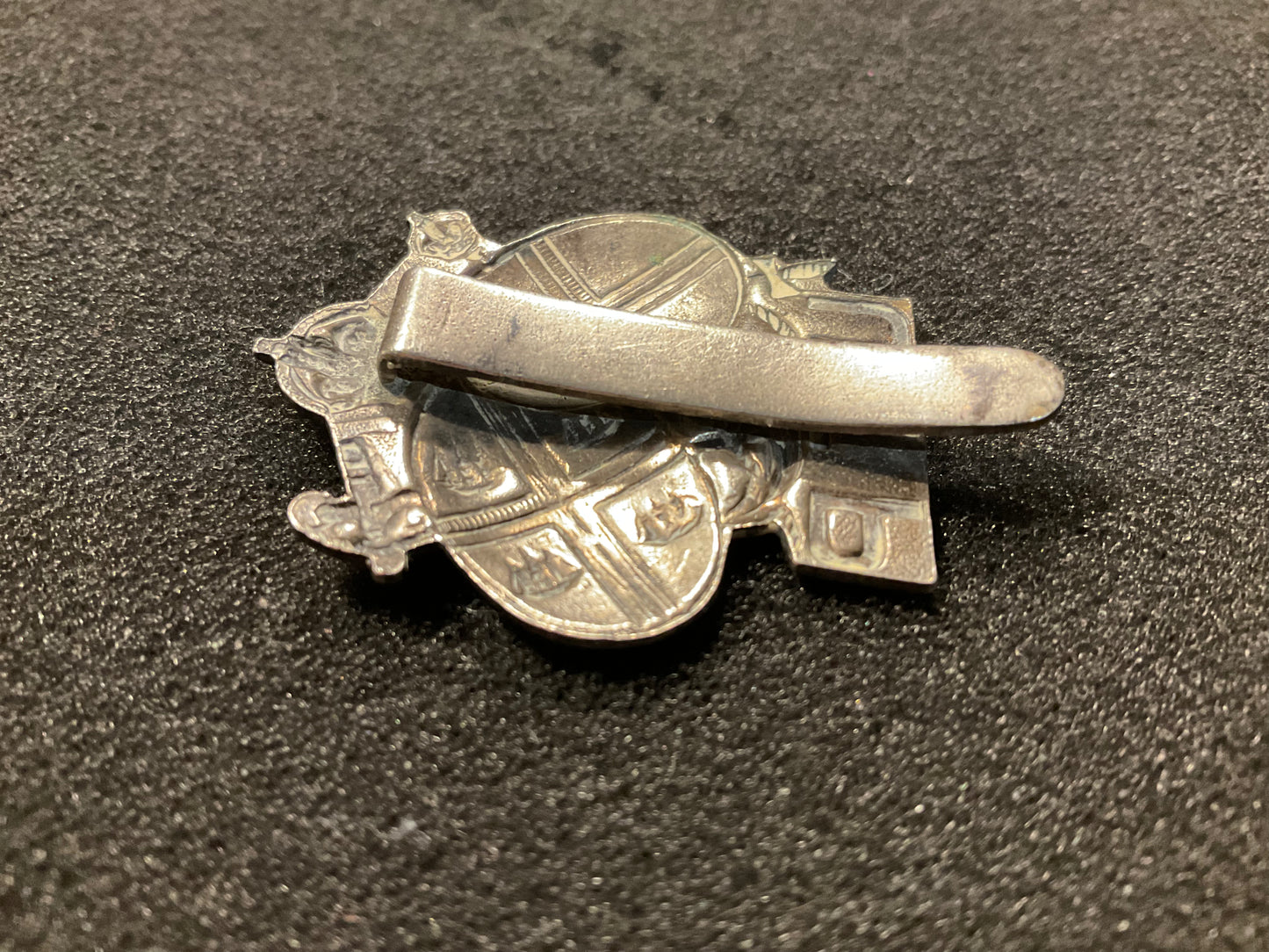WW2 U.T.P (Upper Thames Patrol) cap badge, silver plated ?