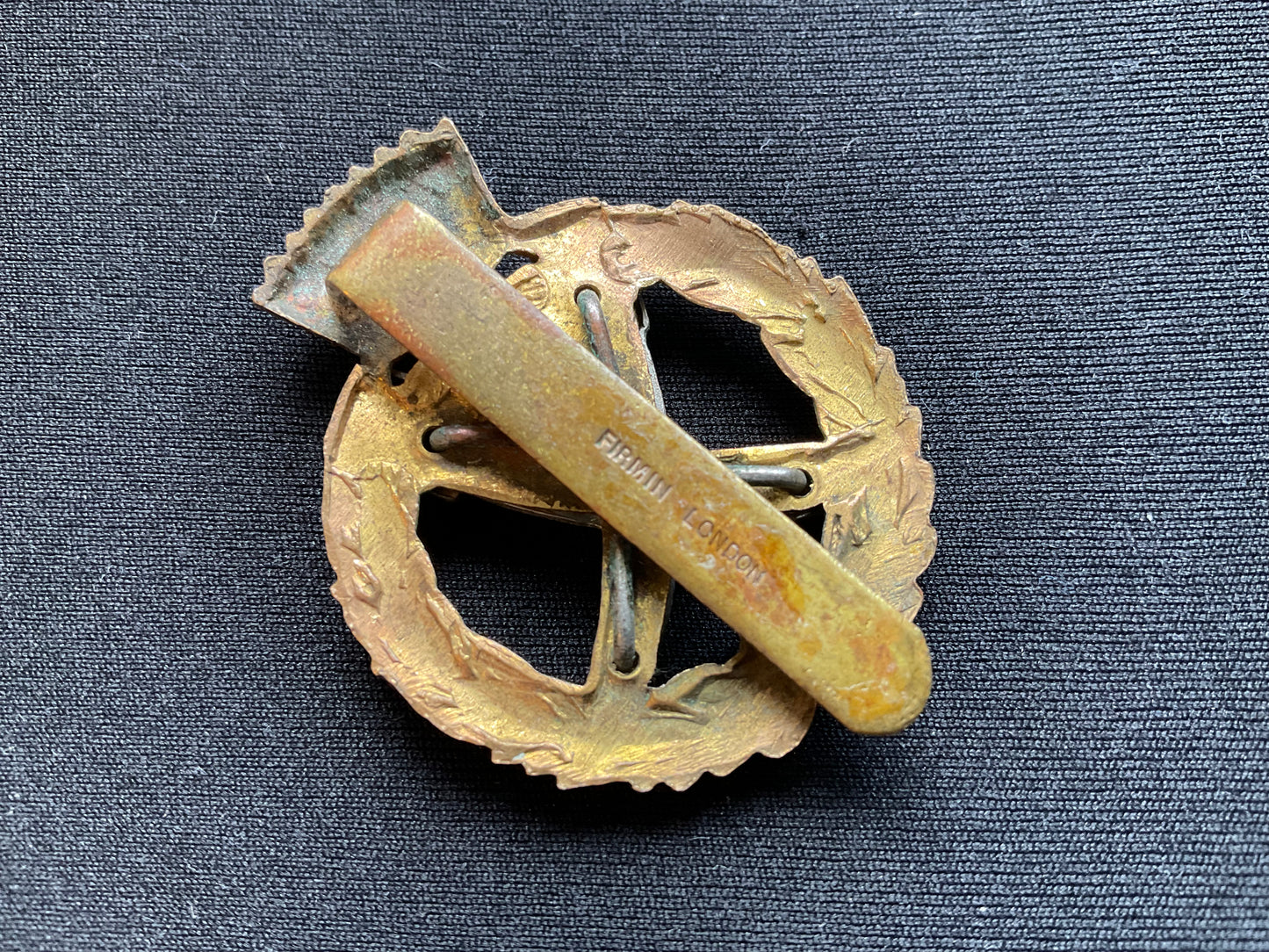 Bahrain Army/Defence Force cap badge by FIRMIN