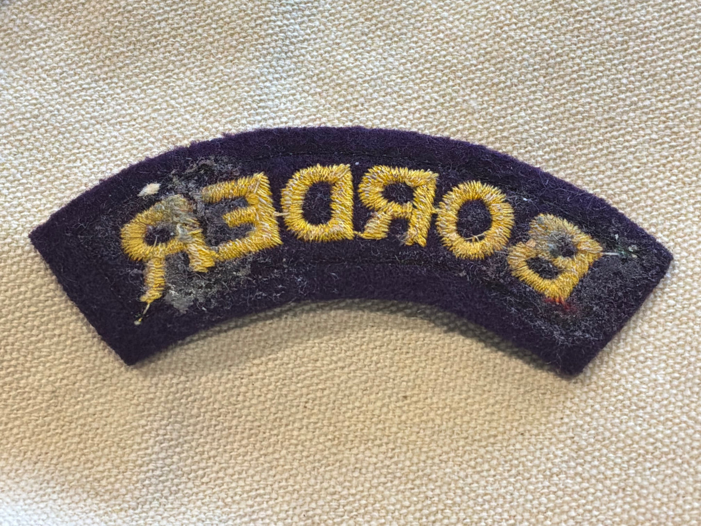 Border Regiment Cloth Shoulder Title post-war
