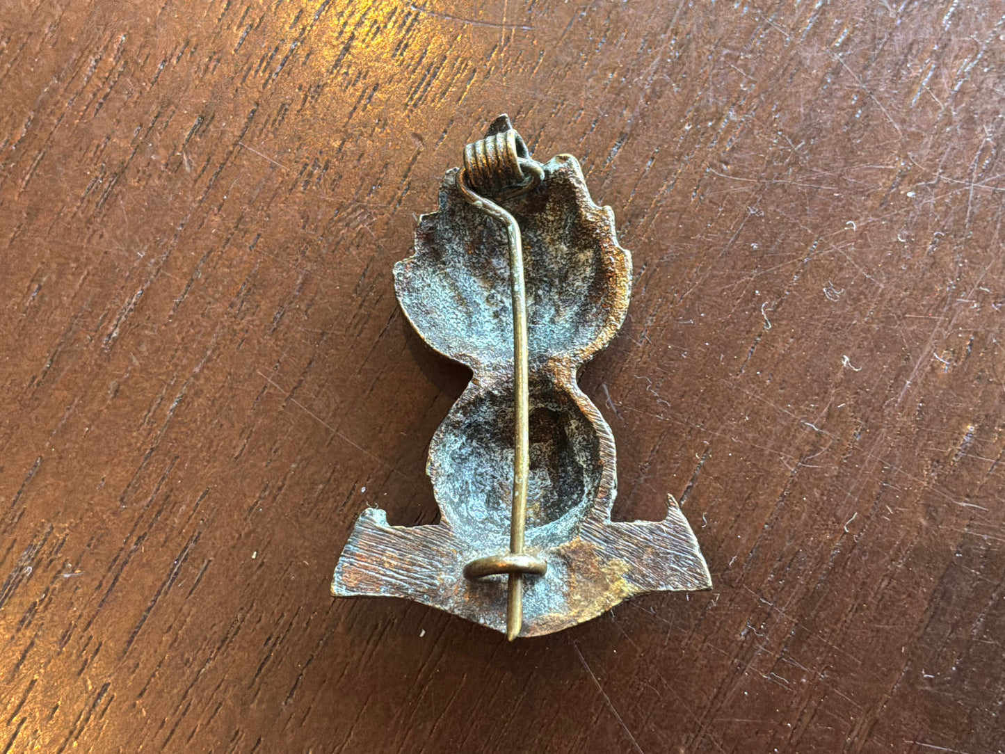 Post 1947 Pakistan Artillery cap badge/collar.