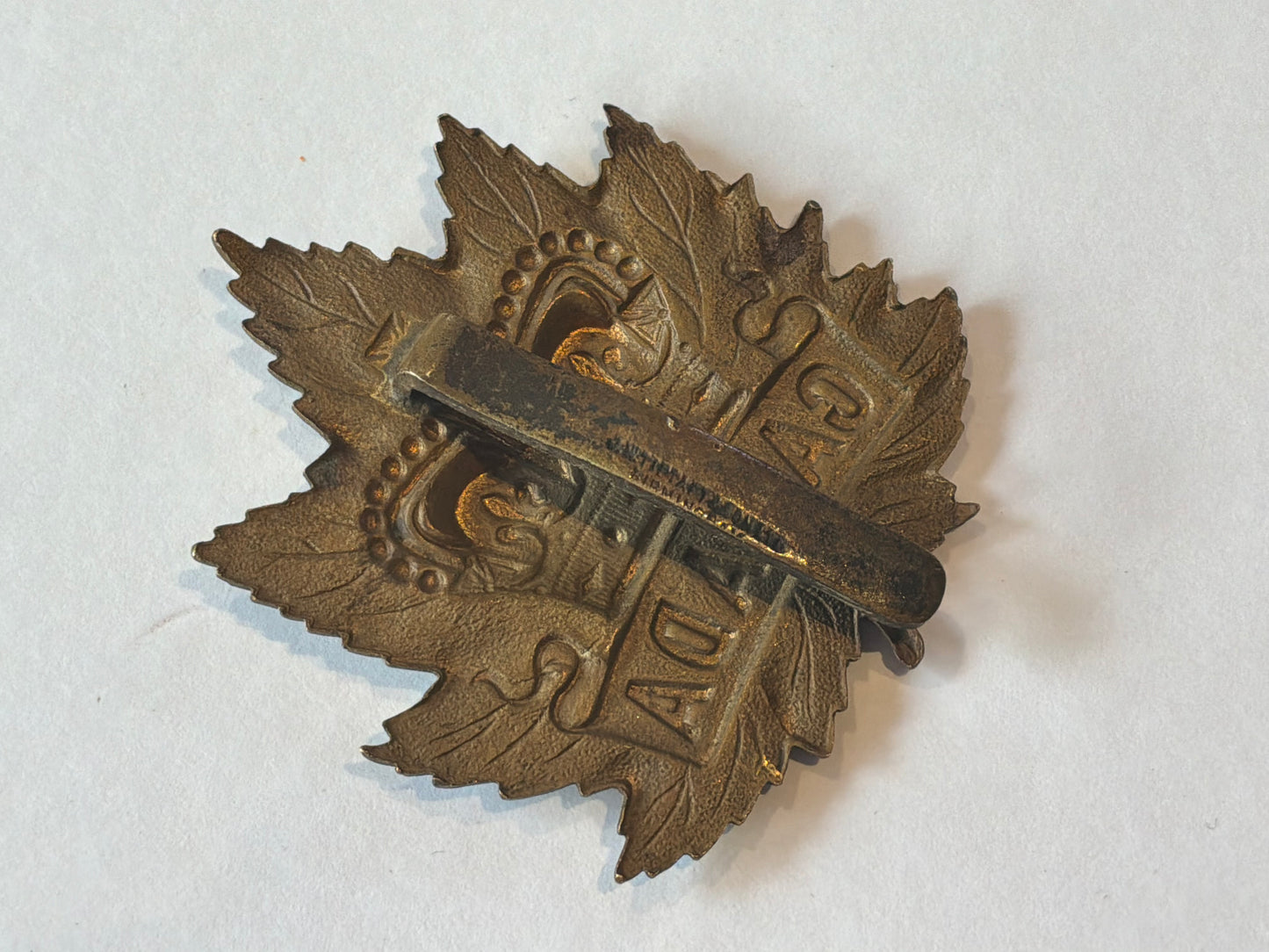 Rare Boer War Canadian slouch hat badge by TIPTAFT.
