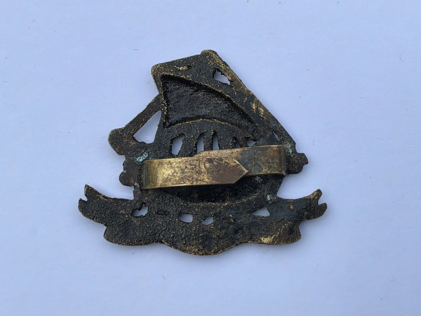 WW2 2ND PUNJAB REGT theatre made OSD cap badge.