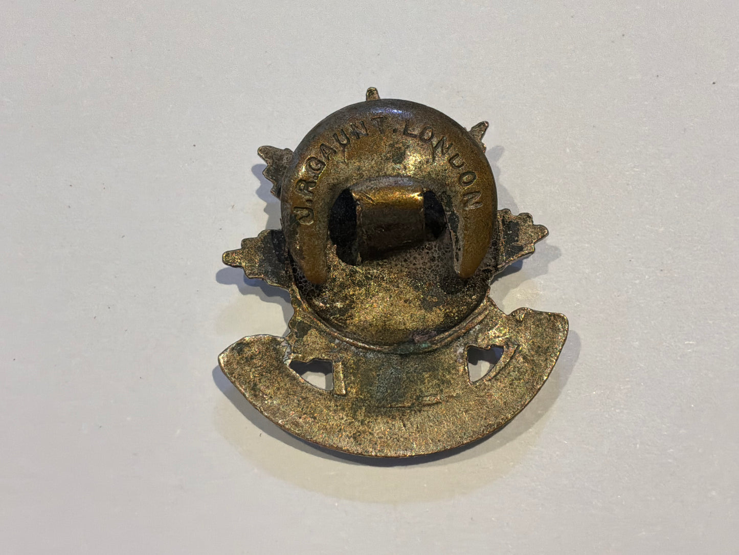 Royal Lincolnshire Regiment button hole enamel badge.