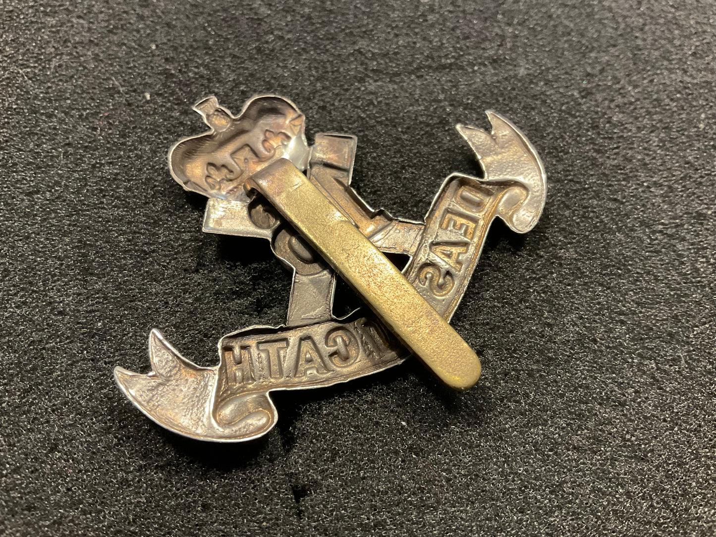 WW1 C.E.F 16th Infantry Battalion (Canadian Scottish) Glengarry badge back