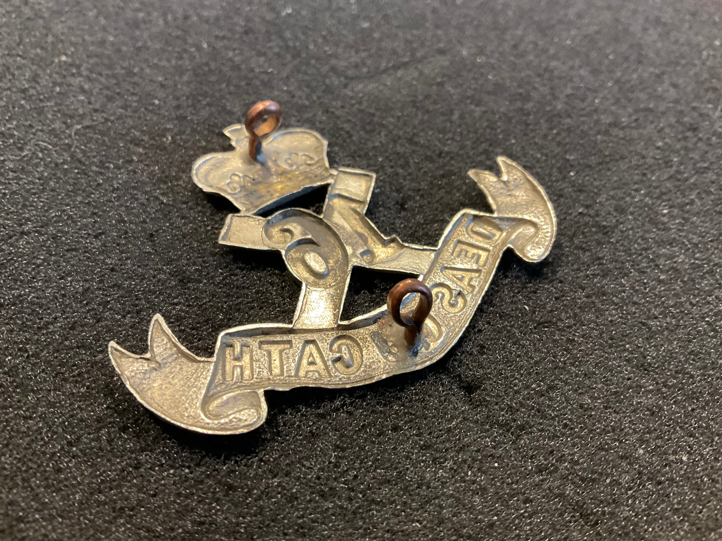 WW1 CEF 16th Infantry Batt (Canadian Scottish) Glengarry badge side