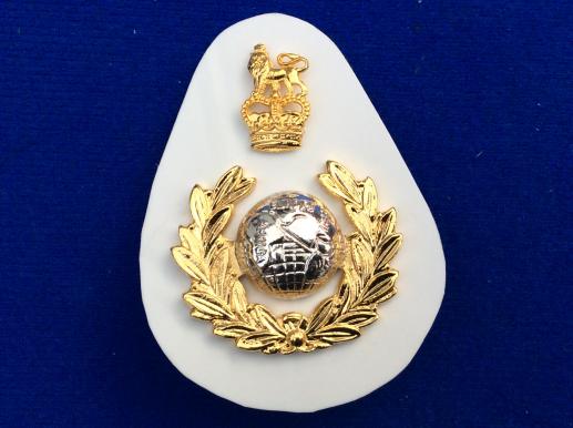 Royal Marines Commando Officers 2 part Cap badge