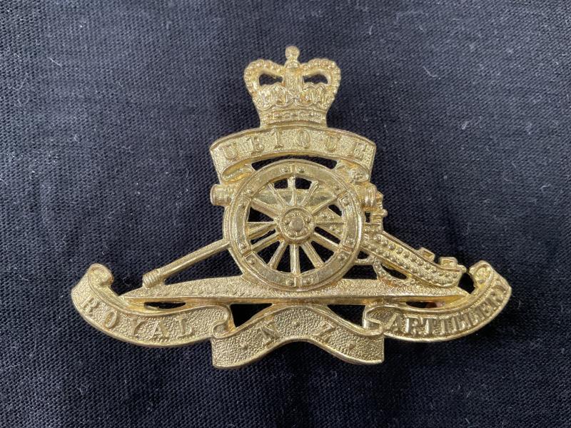 Post 1952 Royal N.Z Artillery cap badge
