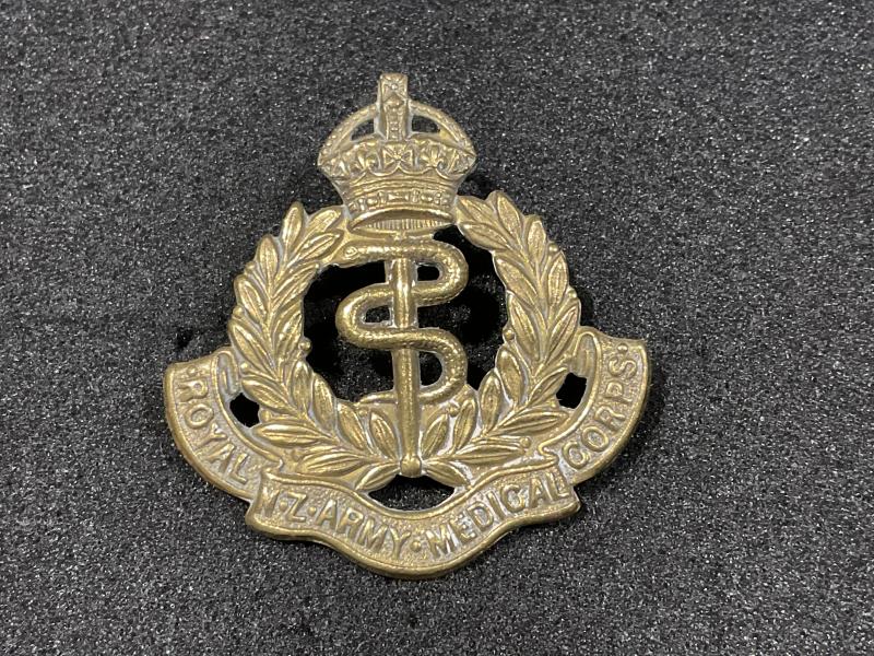 Royal N.Z Army Medical Corps 1947-52 cap badge