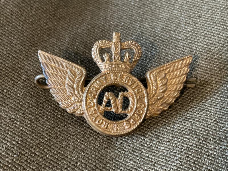 Q/C R.A.S.C Air Dispatchers proficiency sleeve badge.