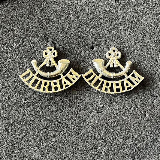 Gradia Militaria -  Durham Light Infantry collar badges