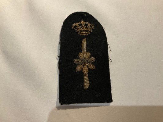 1920-1945 Dutch Aircraft mechanics bullion trade badge