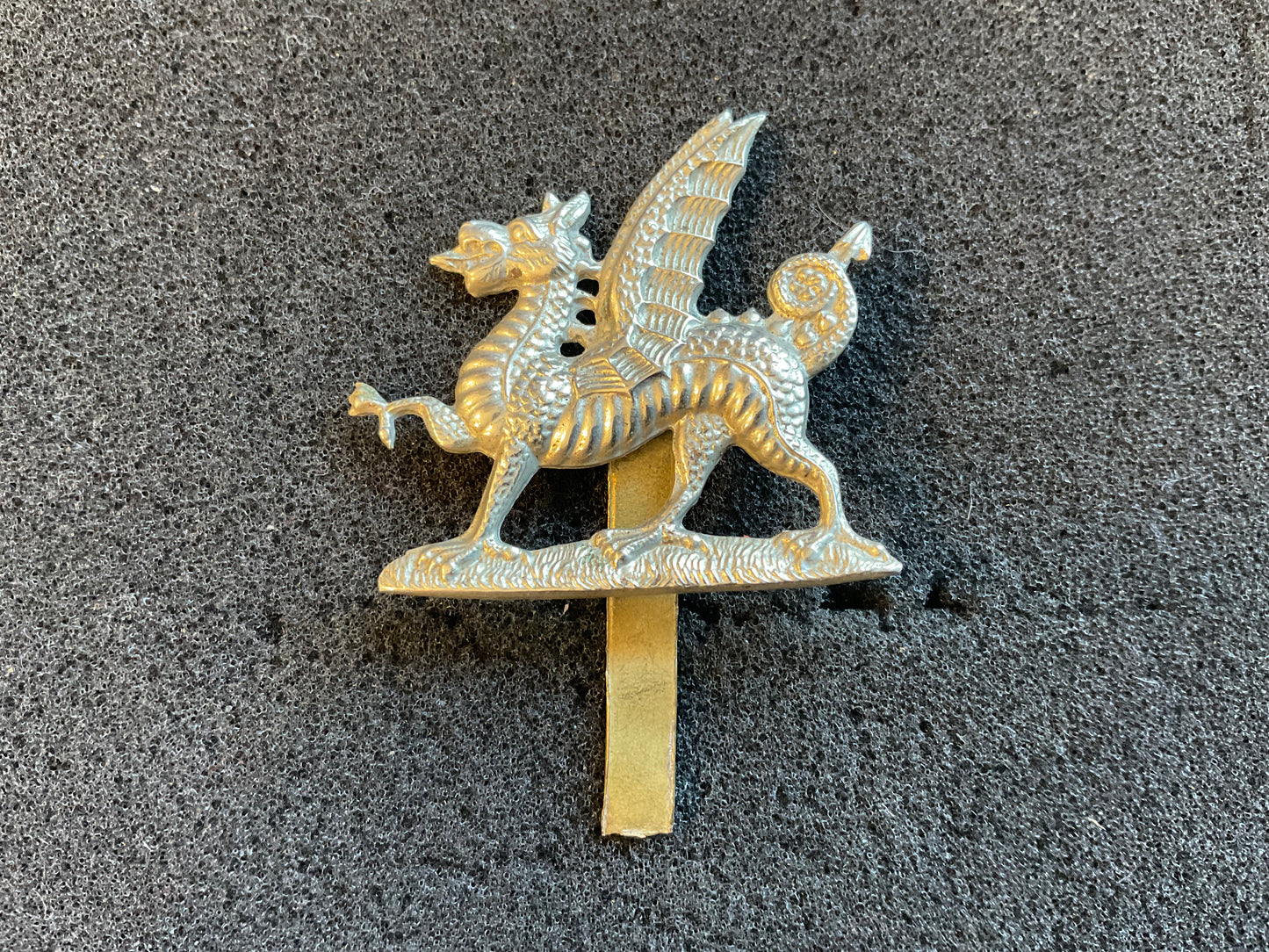 1st Battalion, Monmouthshire Regiment cap badge front