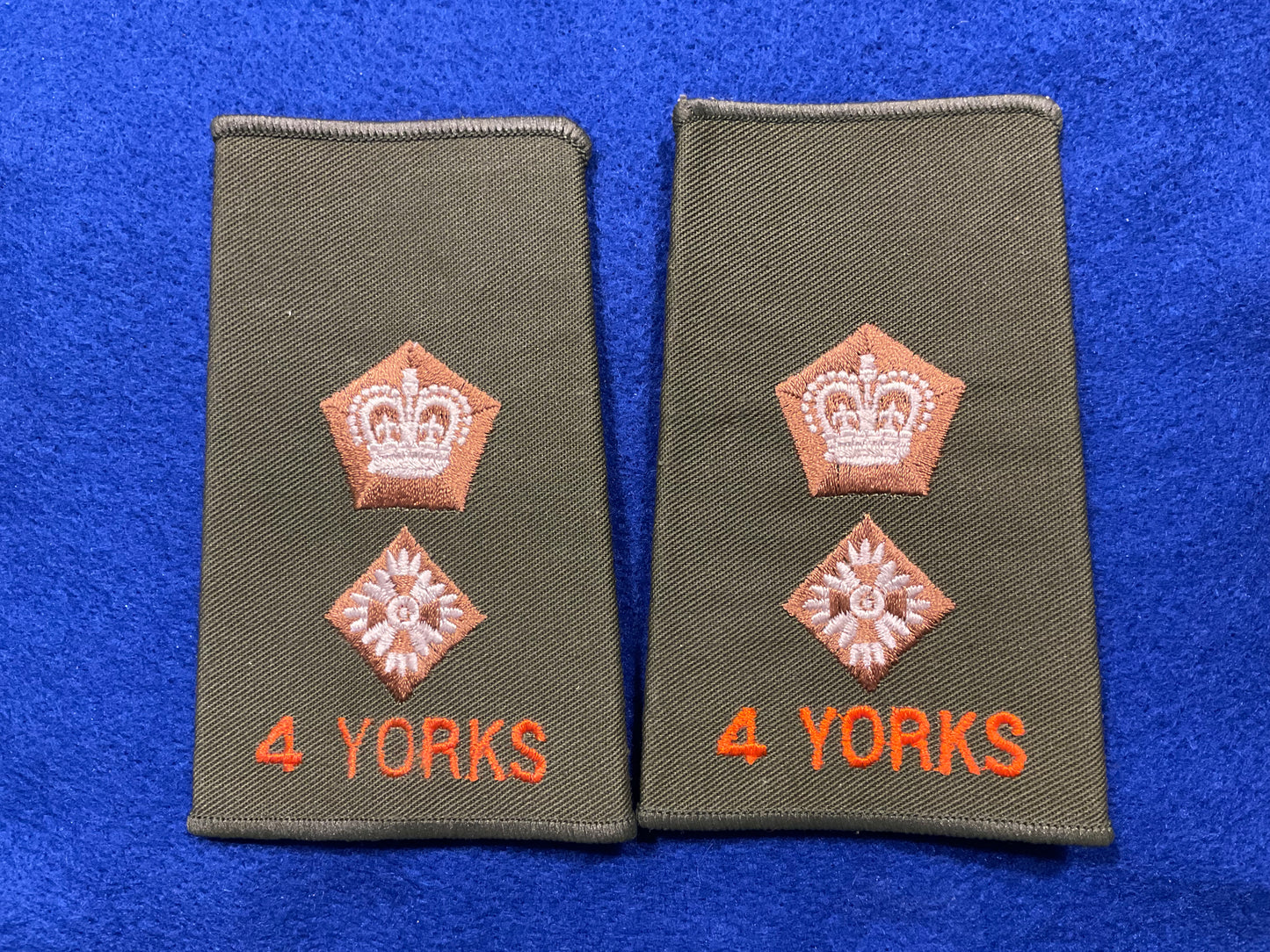 4th Battalion , The Yorkshire Regiment (T.A) Colonels rank slides