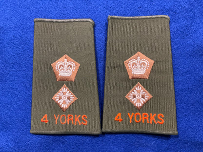 4th Battalion , The Yorkshire Regiment (T.A) Colonels rank slides