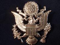 Gradia Militaria -  U.S.A.F Chrome Officers Peaked Cap Badge