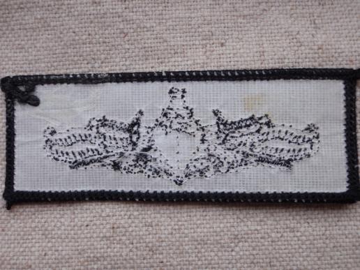 U.S Navy 'SURFACE WARFARE' Black on Olive Green Breast Qualification