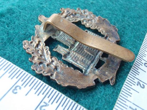 8th (Cyclist) Bn Essex Regt Post 1911 Other Ranks Cap Badge