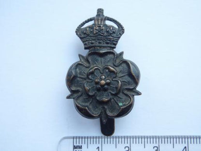 Gradia Militaria -  WW1/2 The Queens Own Yorkshire Dragoons Cap Badge