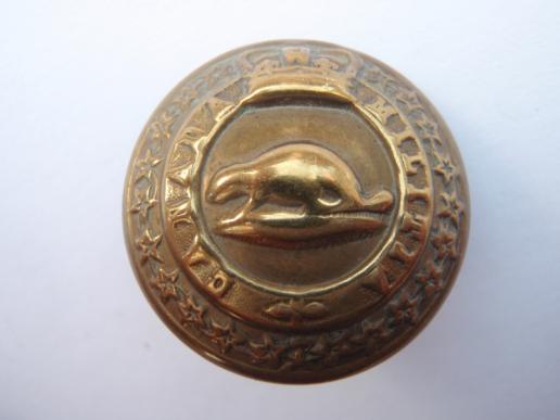 Gradia Militaria -  V/R Canada Militia Button