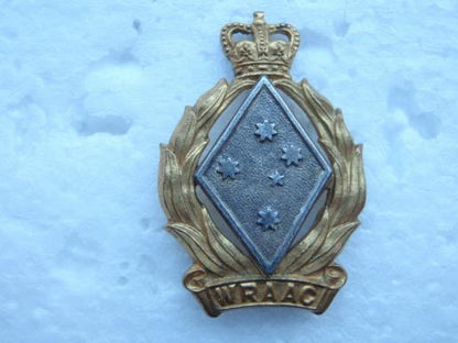 Gradia Militaria -  WRAAC 1953-60 Hat/Collar Badge